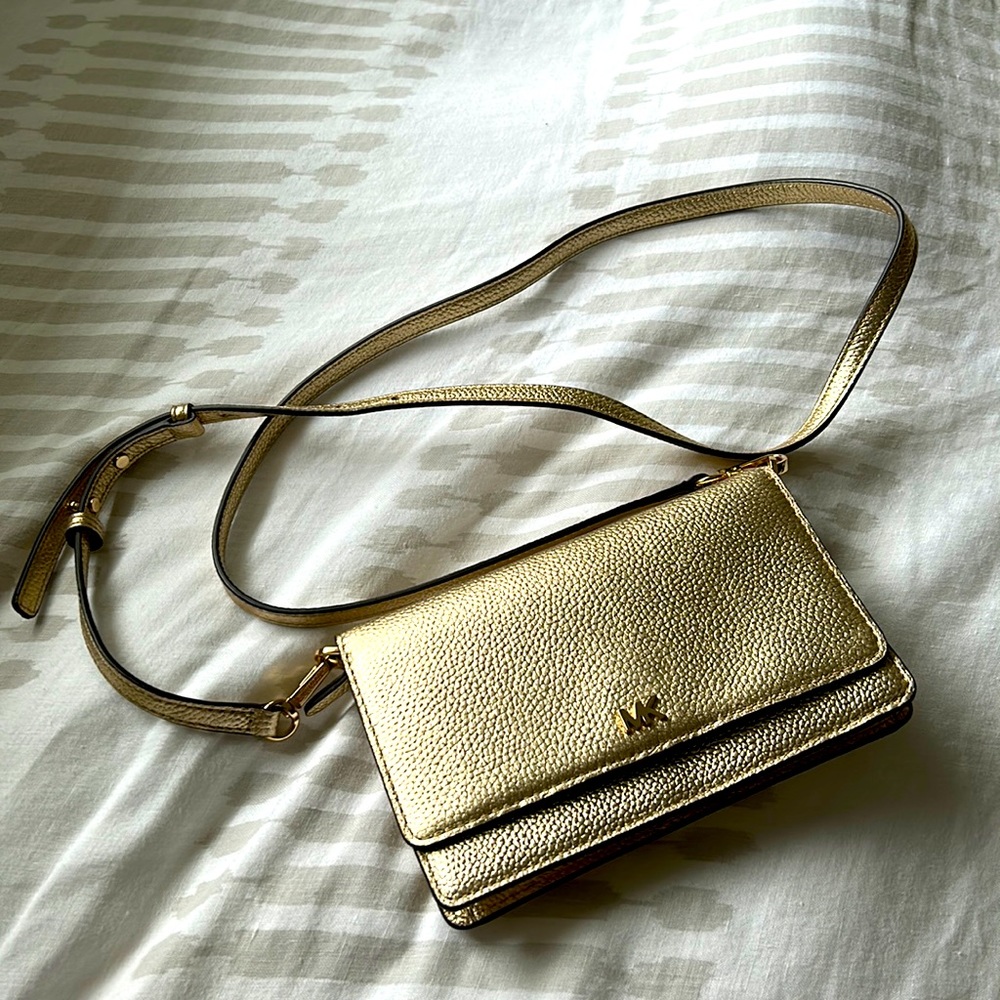 Michael Kors gold cross body purse/bag
